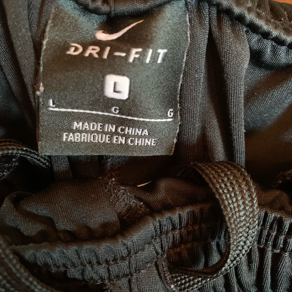 Nike Dri-Fit shorts - Picture 2 of 2